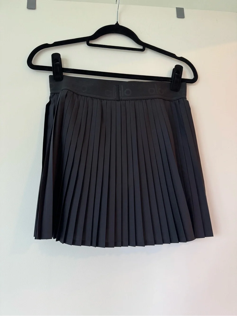 *RARE* ALO Yoga Varsity Tennis Skirt